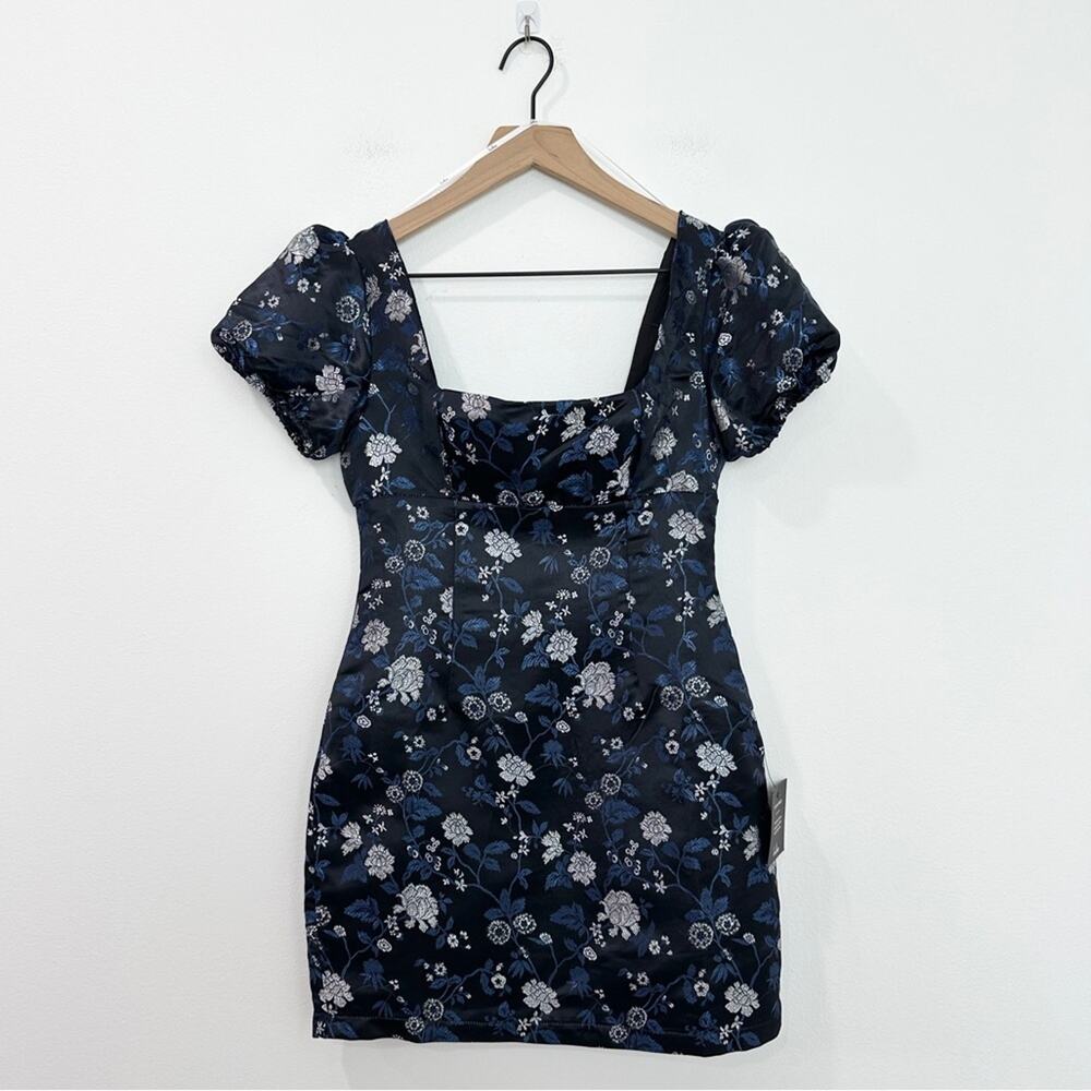 Lulu’s Dramatic Beauty Black Floral Jacquard Puff Sleeve Mini Dress NWT Size XS